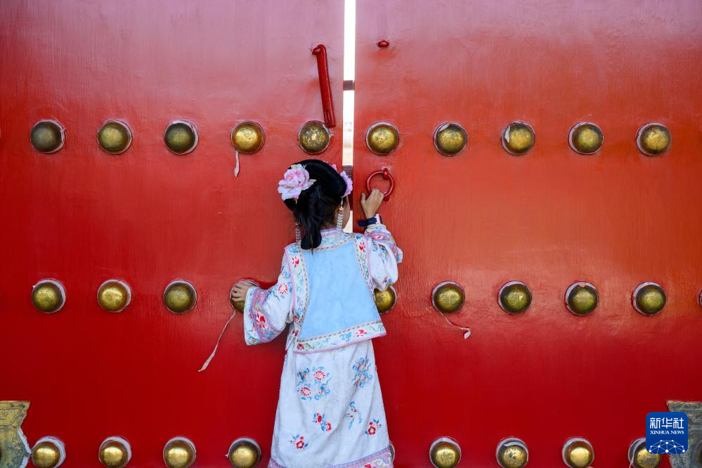 $image_info['img_news'][0][0]['title']